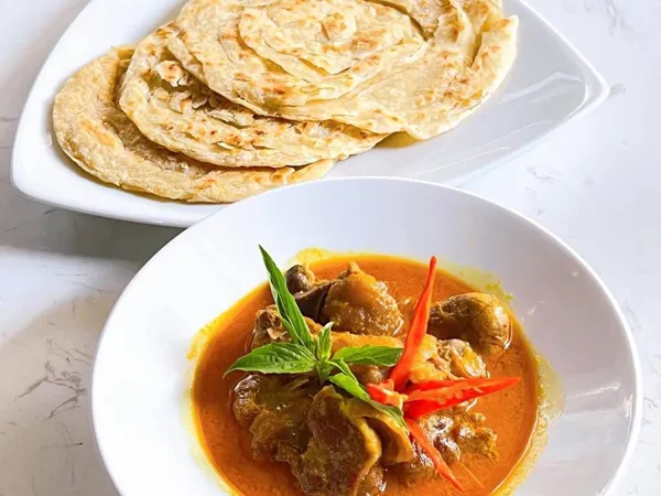 Curry Chicken With Plata